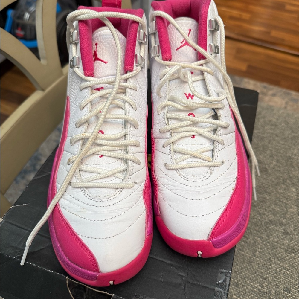 Jordan Kids Sneakers - White and Pink - Picture 5 of 8
